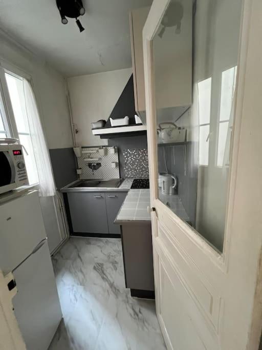 Ferienwohnung Montmartre Joli 2 Pieces Au Pied Du Sacre Coeur Paris Exterior foto
